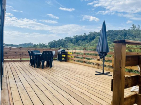 Joli Chalet avec grande terrasse et accès piscine